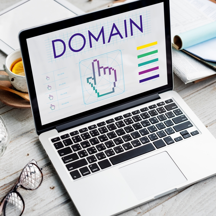 Domain név és tárhely ügyintézés - Supermarketing